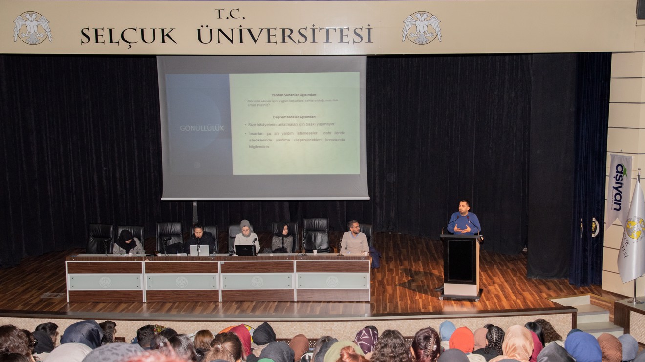 Selçuk Üniversitesinde depremzedelere destek olacak gönüllülere eğitim verildi